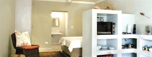 фото отеля Bahari Beach House