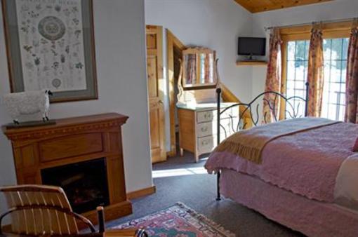 фото отеля Wild Horse Inn