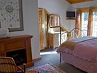 фото отеля Wild Horse Inn