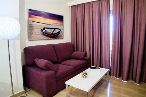 фото отеля Apartments Leo Canela