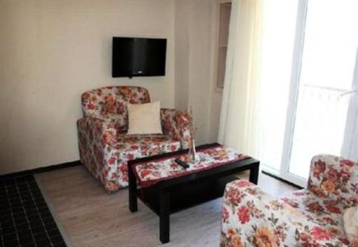 фото отеля Ileri Hotel & Apartments