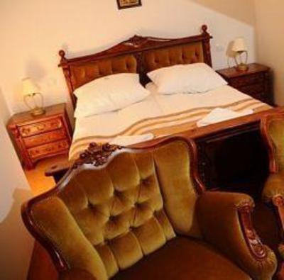 фото отеля Folwark Stara Winiarnia Hotel Mszana Dolna
