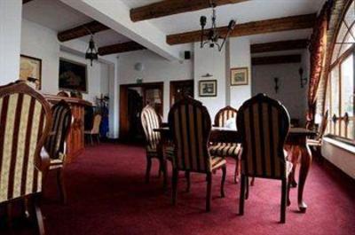 фото отеля Folwark Stara Winiarnia Hotel Mszana Dolna