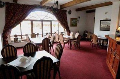 фото отеля Folwark Stara Winiarnia Hotel Mszana Dolna