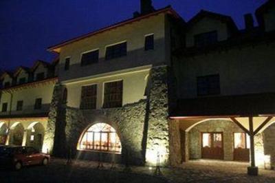фото отеля Folwark Stara Winiarnia Hotel Mszana Dolna