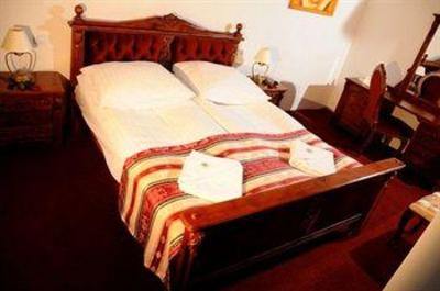фото отеля Folwark Stara Winiarnia Hotel Mszana Dolna