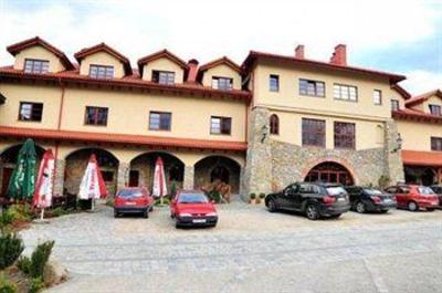 фото отеля Folwark Stara Winiarnia Hotel Mszana Dolna