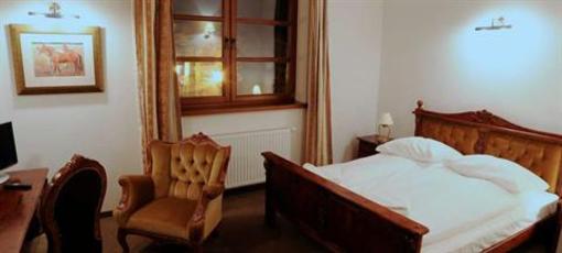 фото отеля Folwark Stara Winiarnia Hotel Mszana Dolna