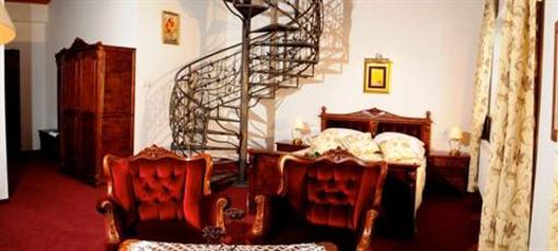 фото отеля Folwark Stara Winiarnia Hotel Mszana Dolna