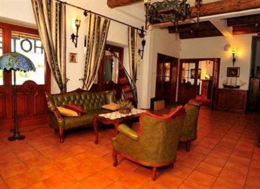 фото отеля Folwark Stara Winiarnia Hotel Mszana Dolna