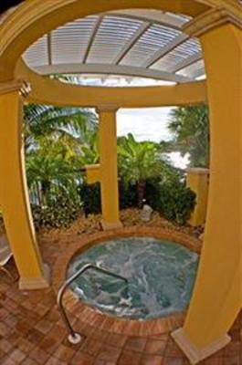 фото отеля Sunset Cove Resort & Suites Marco Island