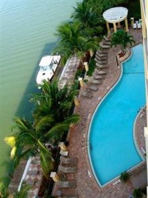 фото отеля Sunset Cove Resort & Suites Marco Island
