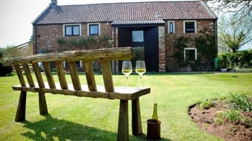 фото отеля The Tithe Barn Guest House Stanton Drew