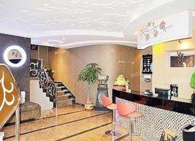 фото отеля Hyperspace Boutique Hotel Qingdao Lijin Road
