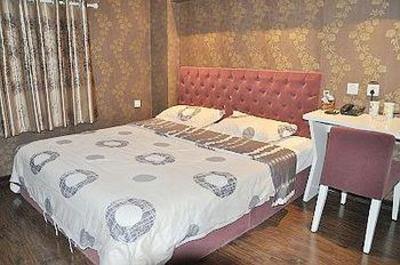 фото отеля Hyperspace Boutique Hotel Qingdao Lijin Road