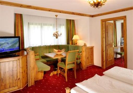 фото отеля Landhaus Jenewein