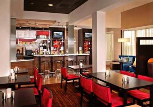 фото отеля Courtyard by Marriott Fayetteville