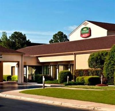 фото отеля Courtyard by Marriott Fayetteville