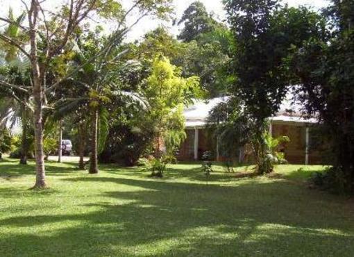фото отеля Tropical Escape Bed and Breakfast Mission Beach