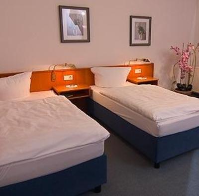фото отеля Hotel Deutsches Haus Hamburg