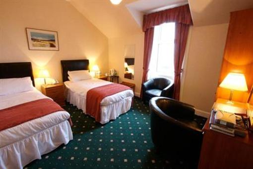 фото отеля Kirkwall Hotel
