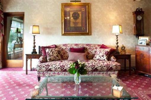 фото отеля Ardeevin Guest House