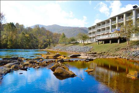 фото отеля BEST WESTERN PLUS River Escape Inn & Suites