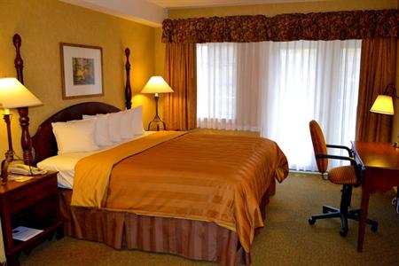 фото отеля BEST WESTERN PLUS River Escape Inn & Suites