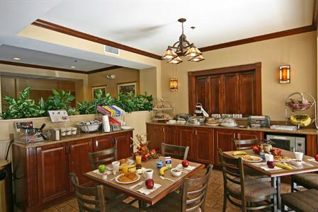 фото отеля BEST WESTERN PLUS River Escape Inn & Suites