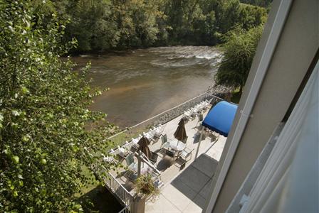 фото отеля BEST WESTERN PLUS River Escape Inn & Suites