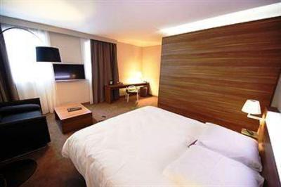 фото отеля Mercure Cholet Centre