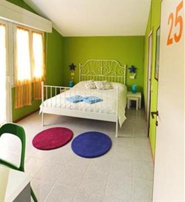 фото отеля Sunflower Beach Backpacker Hostel