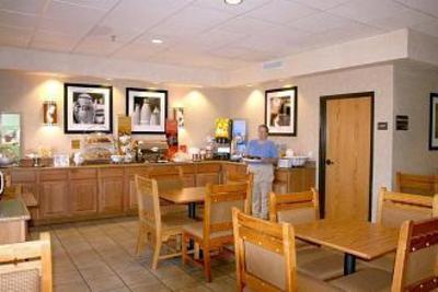 фото отеля Hampton Inn Taos