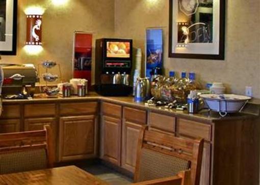 фото отеля Hampton Inn Taos