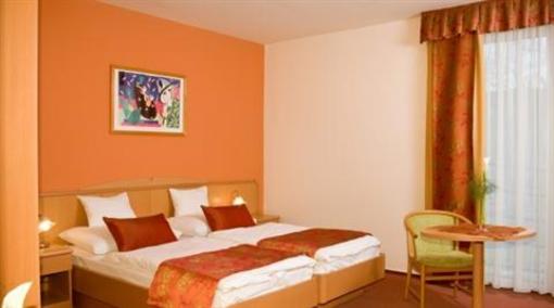 фото отеля Hotel Kalvaria II
