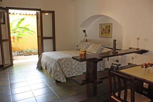 фото отеля Pousada Casa Amarela