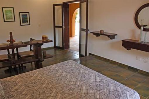 фото отеля Pousada Casa Amarela