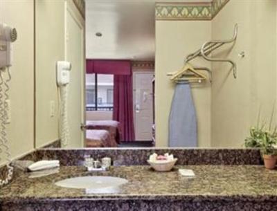 фото отеля Ramada Limited Redondo Beach