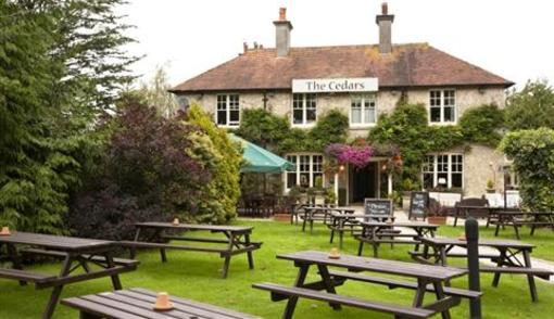 фото отеля Cedars Inn Barnstaple