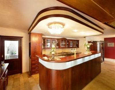 фото отеля Hotel Hohe Linde Isny im Allgau