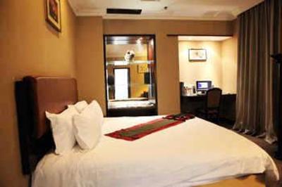 фото отеля Junyao Hotel