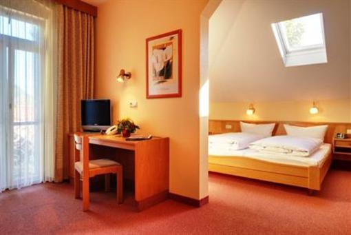 фото отеля Hotel Dora Bad Reichenhall