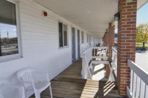фото отеля Americas Best Value Inn Biddeford Portland