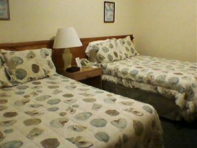 фото отеля Coastal Waters Inn