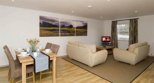 фото отеля Inchmarlo Resort Banchory