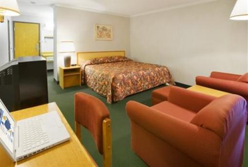фото отеля Americas Best Value Inn Notre Dame South Bend