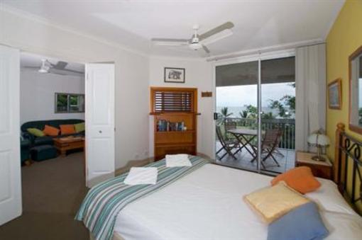 фото отеля On the Beach Holiday Apartments