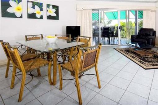 фото отеля On the Beach Holiday Apartments
