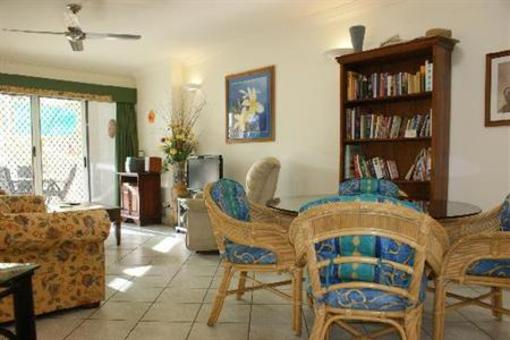 фото отеля On the Beach Holiday Apartments