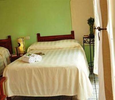 фото отеля Hotel Bucaneros